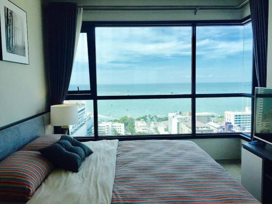 Sea View 2 Bed At Excellent Location Apartment *