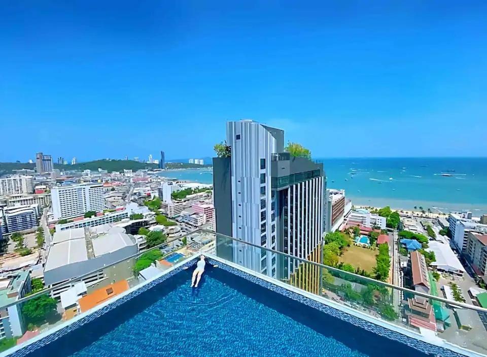 Apartment Sea View 2 Bed At Excellent Location Pattaya