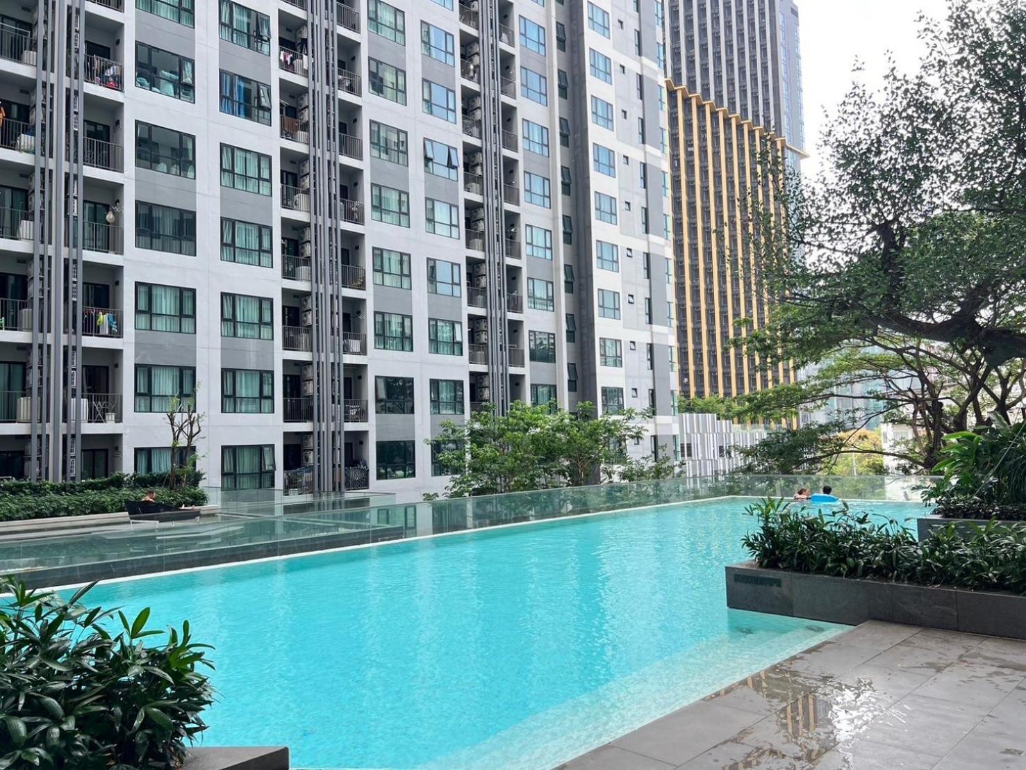 Sea View 2 Bed At Excellent Location Pangsapuri *